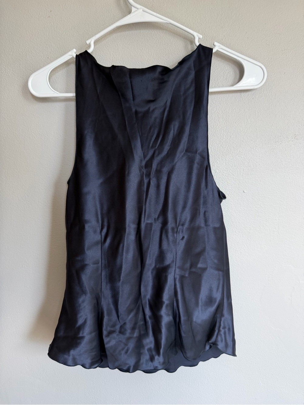 Garnet Hill Sleeveless Vneck Silk Blouse Navy 8 - Picture 5 of 5